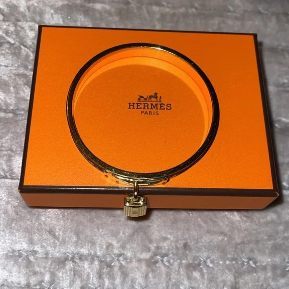 Hermes Preloved bangle with dangling lock on excellent condition color black . - Picture 2 of 5